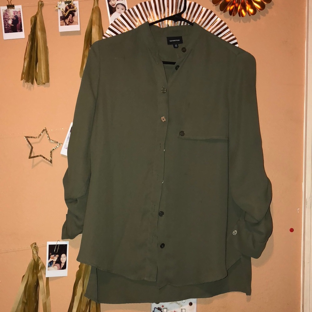 Olive green button up blouse in Xsmall!